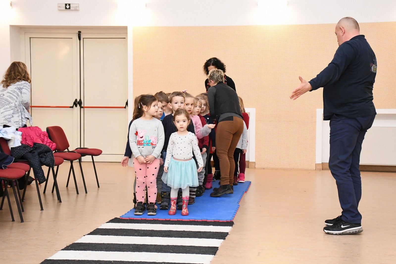 MALA PROMETNA ŠKOLA Vrtićarci DV Suncokret Strahoninec učili o sigurnosti u prometu