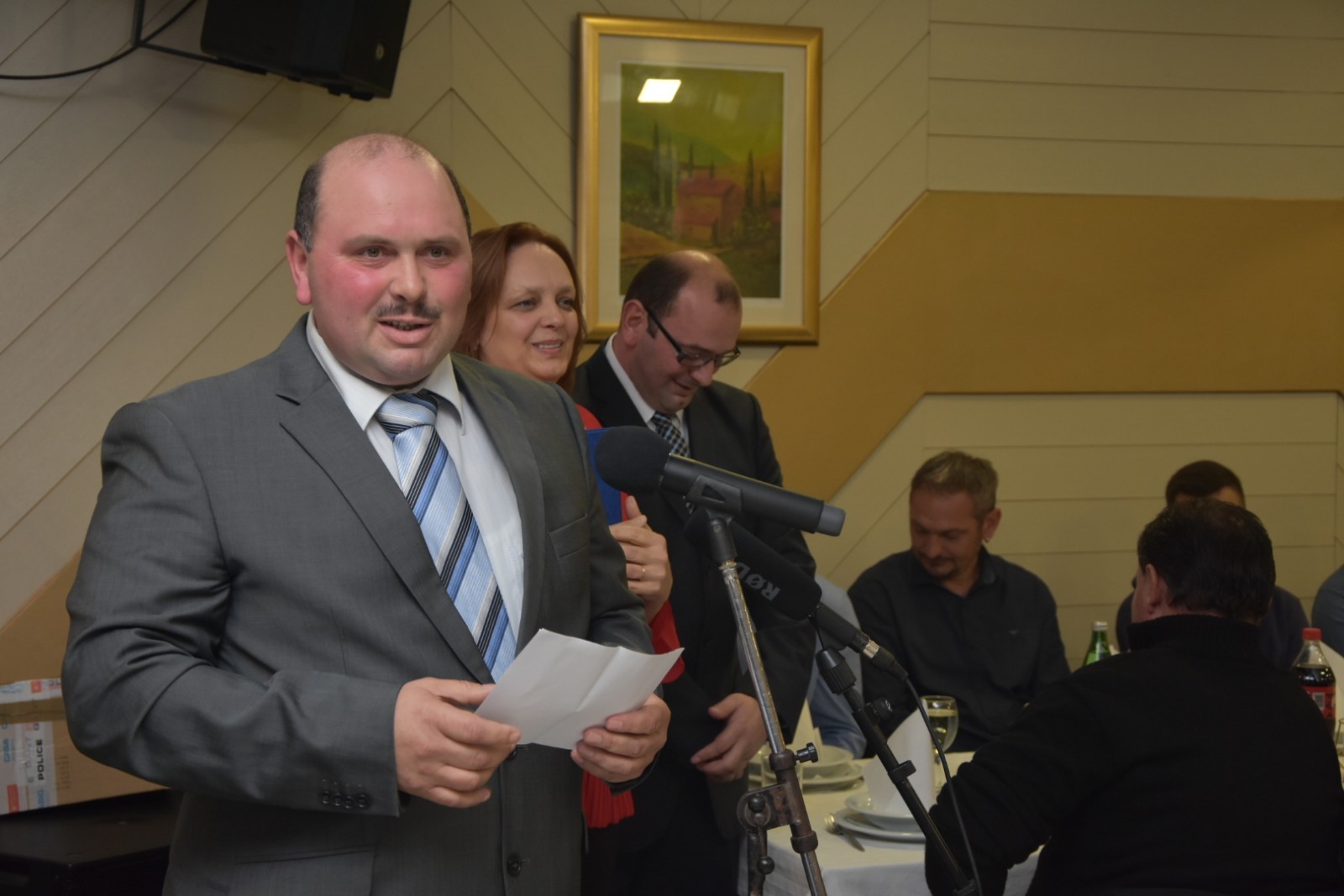 ANDRIJA TOMAŠEK ‘Sinovi nastavljaju moj posao i siguran sam da će uspješno trajati i slijedećih 25 godina’ ANDRIJA TOMAŠEK ‘Sinovi nastavljaju moj posao i siguran sam da će uspješno trajati i slijedećih 25 godina’