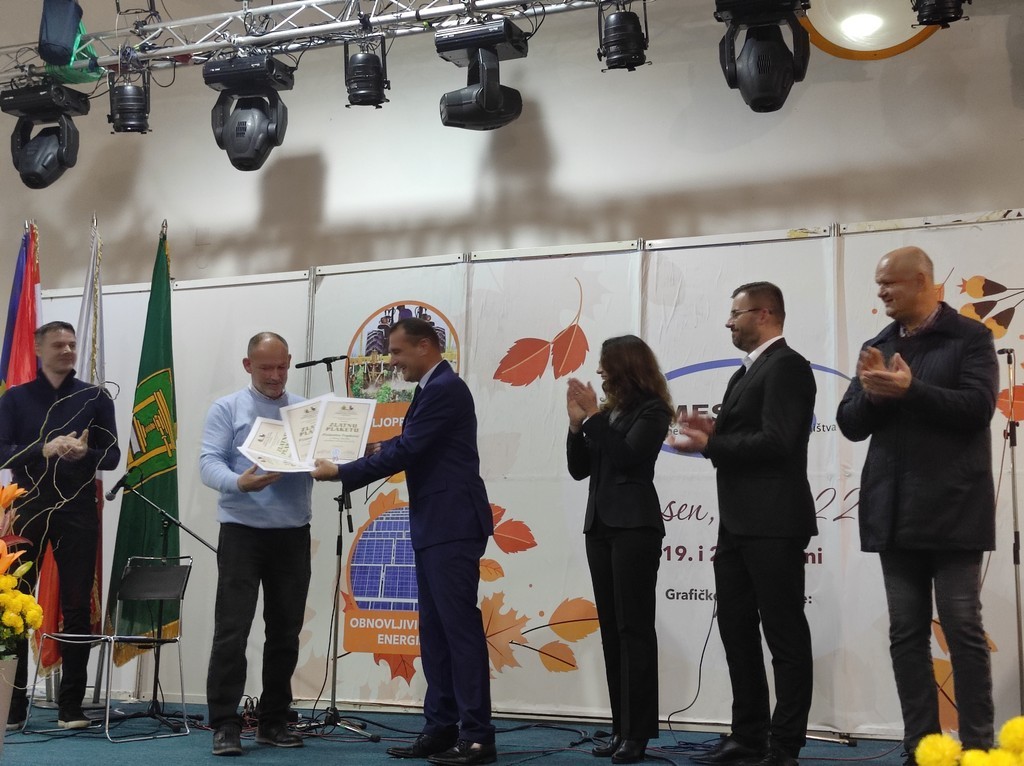 OCJENJIVANJE MEDA Pčelarima dodijeljeno 20 zlatnih, 35 srebrnih i 10 brončanih priznanja