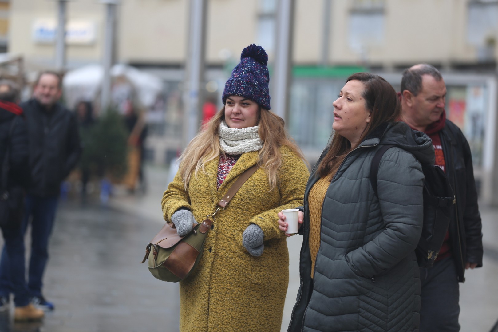 KLIKOM PO ČAKOVCU Bliži se Božić – prava blagdanska atmosfera u centru Čakovca