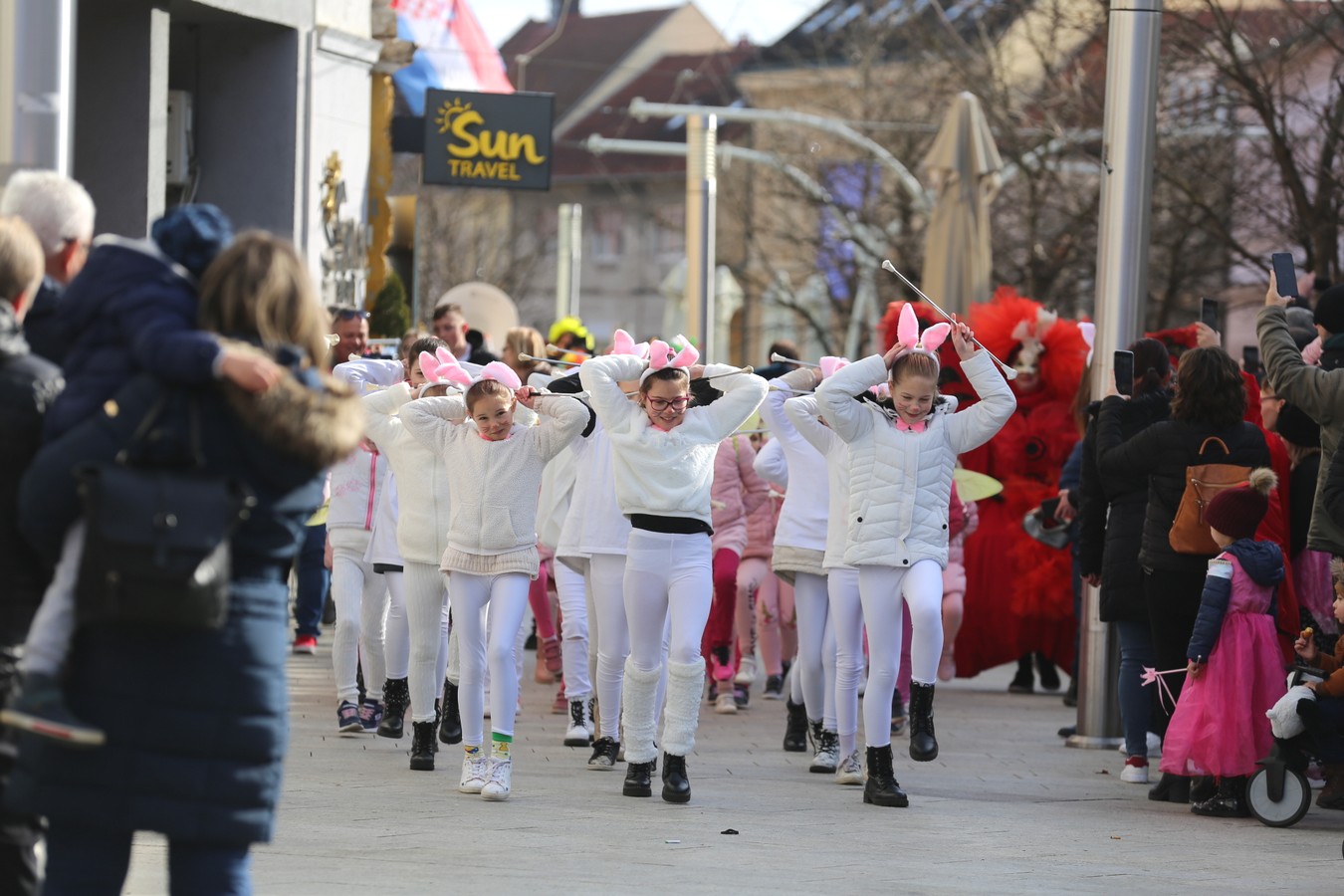DJEČJI FAŠNIK Male maškare zavladale centrom Čakovca!