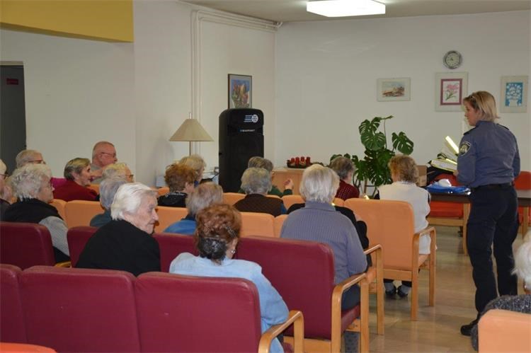 Prometna preventivka u akciji ‘Umirovljenici u prometu’