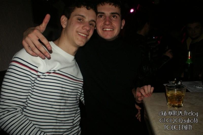 slika0112 Antrum (Subota, 7.1.2012) slika0112 Antrum (Subota, 7.1.2012)