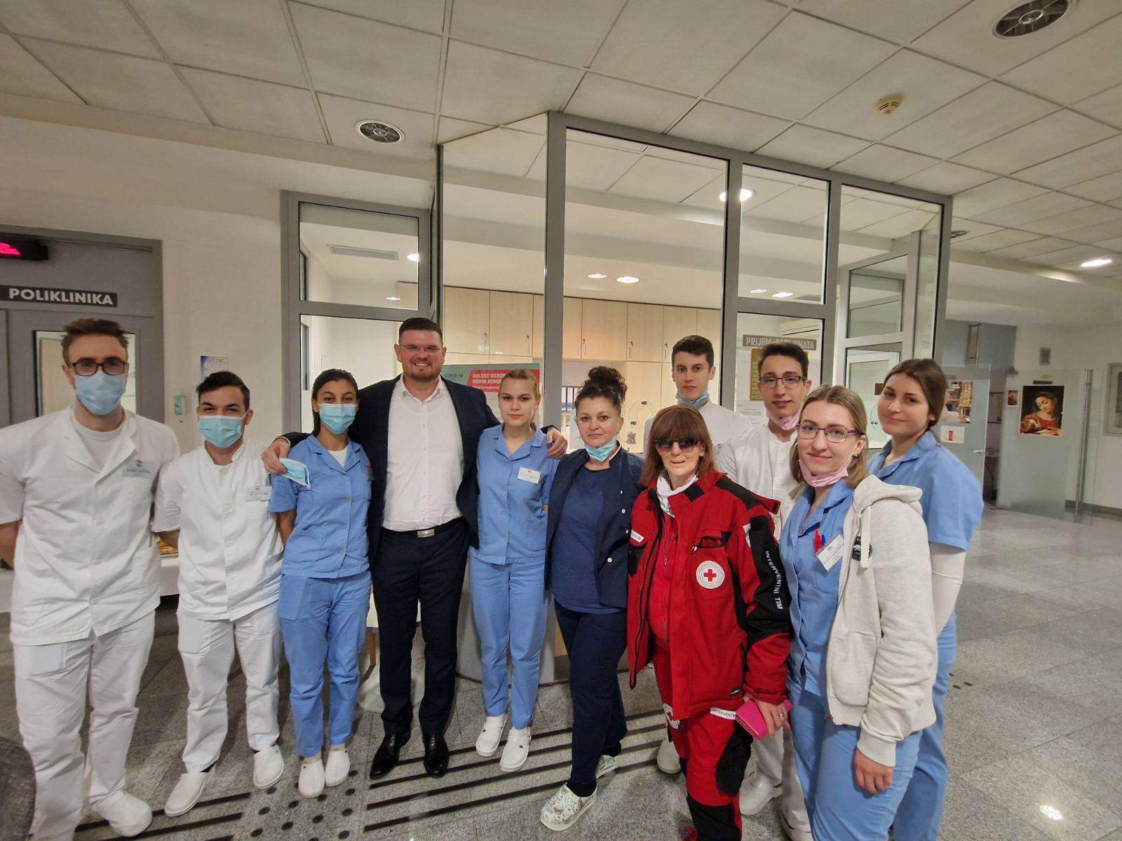 ALENKA NOVAK ‘ALJA’ Ponosna sam medicinska sestra, volonterka, mama i baka!