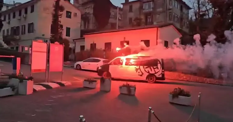 c628d8b2-34ad-4310-a420-d03929f76e2d c628d8b2-34ad-4310-a420-d03929f76e2d