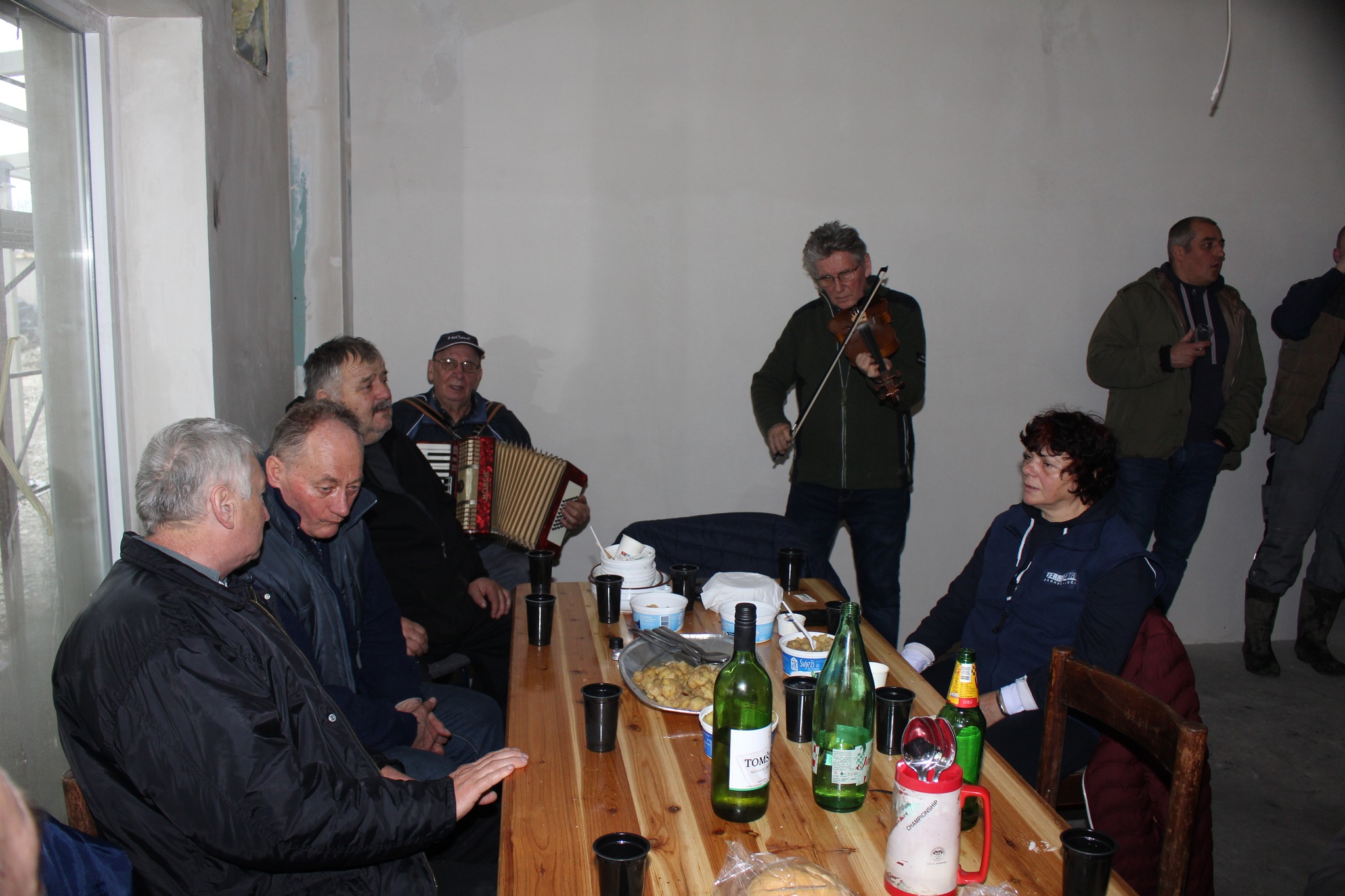 Tradicija u kotoripskom Graničaru: Okupljanje članova uz kolinjske delicije