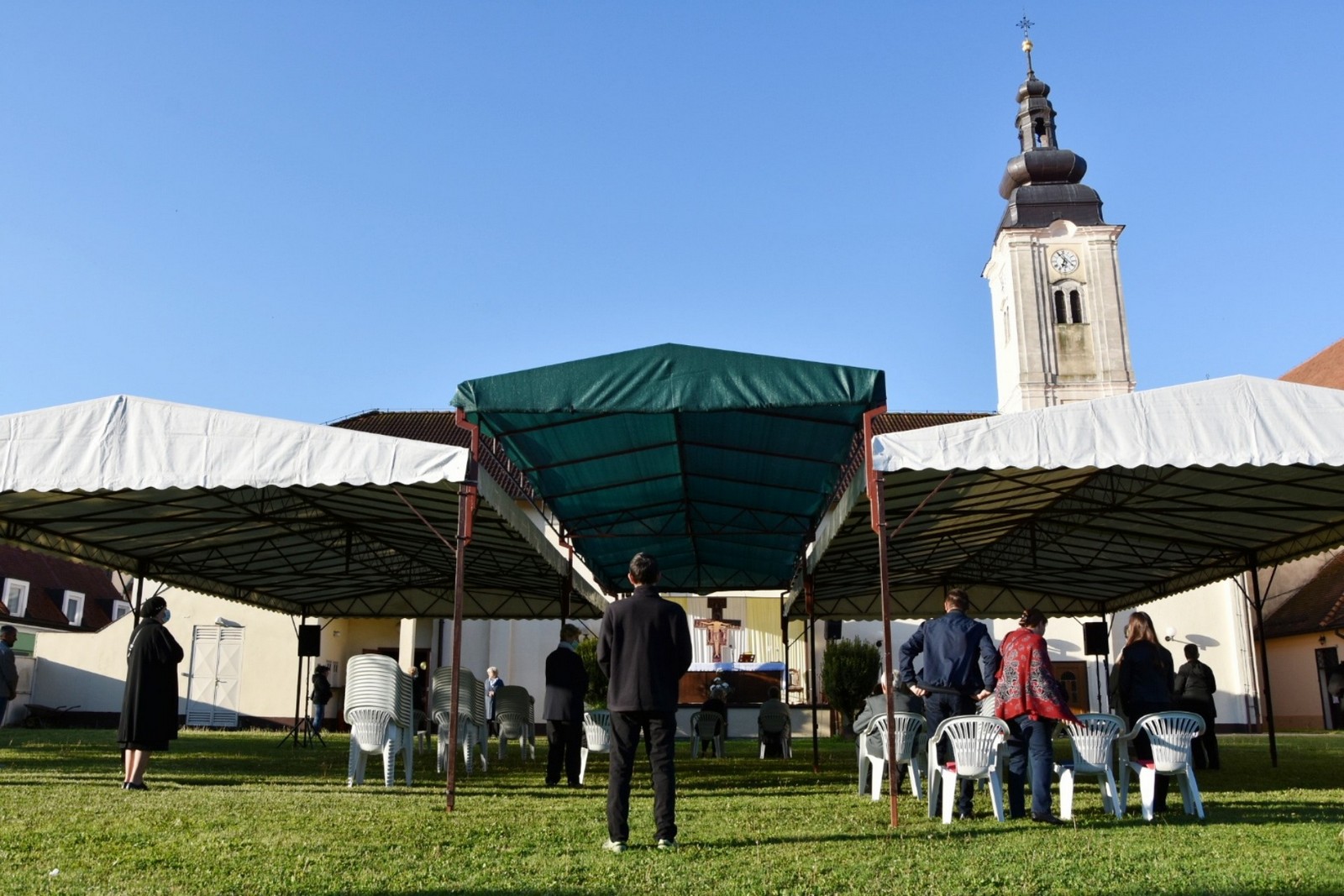 FOTO Prva nedjelja s vjernicima na misi u Međimurju: Distanca od 2 metra, dezinfekcija…