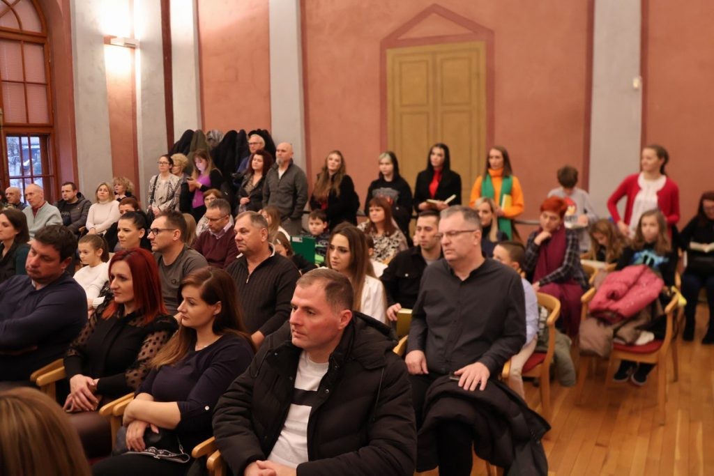 MLADI PISCI Predstavljen zbornik dječjih literarnih radova Tragovi budućnosti