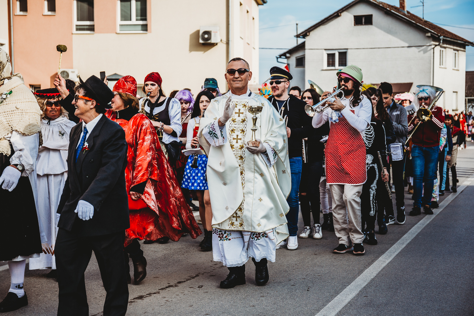 Gorički svati – fašnička povorka s kreativnim maskama prošetala Goričanom