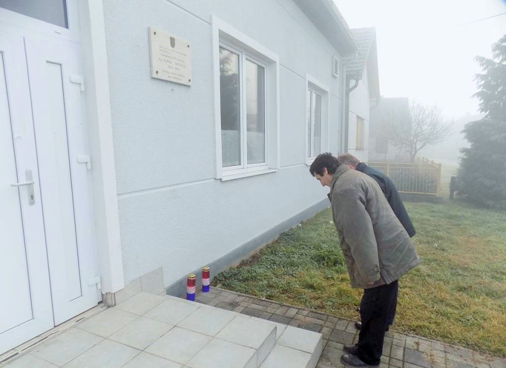 327713983dscn0747optimized40224