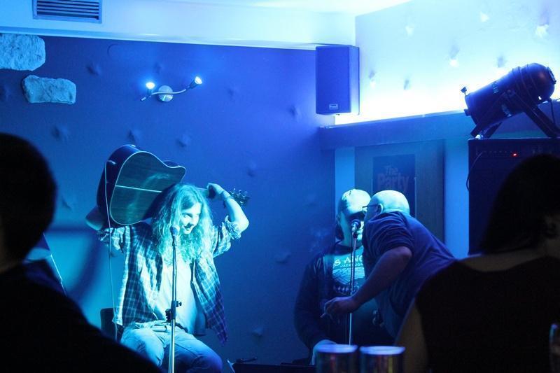 slika0005 Insomnia (Petak, 8.2.2013 – Zibe unplugged)