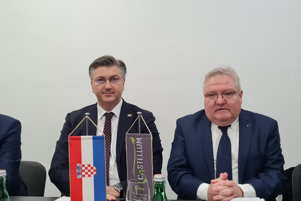 PLENKOVIĆ U MEĐIMURJU ‘HDZ ulazi u osmu godinu vlasti na nacionalnoj razini sa snažnom potporom’ PLENKOVIĆ U MEĐIMURJU ‘HDZ ulazi u osmu godinu vlasti na nacionalnoj razini sa snažnom potporom’