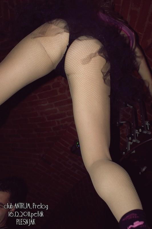 011)