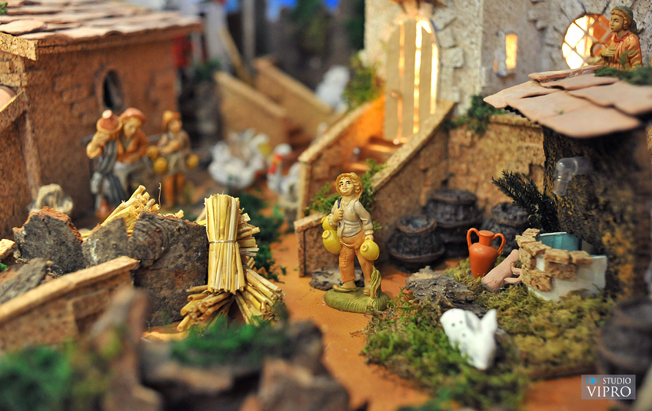 Josip Slaviček iz Preloga izradio prekrasne jaslice koje krase Dom kulture
