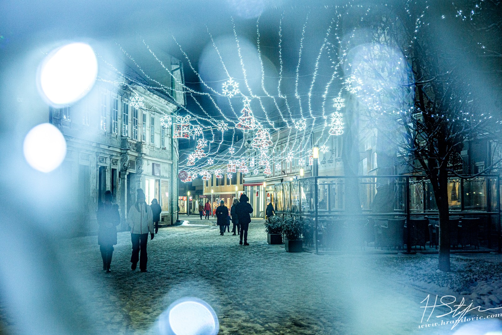 SNJEŽNA IDILA Advent u gradu Zrinskih iz objektiva Stjepana Hranilovića