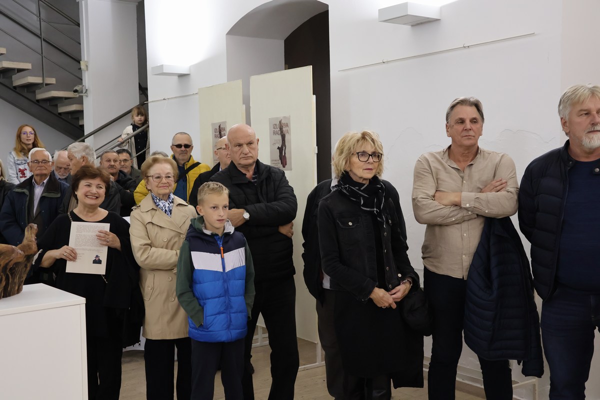DRVENE SKULPTURE Otvorena izložba svestranog Josipa Radeka