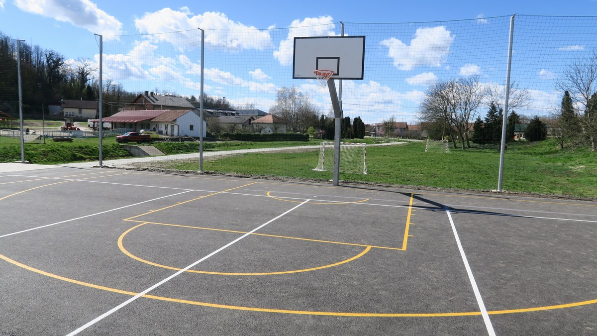 Uređen sportski park u Peklenici