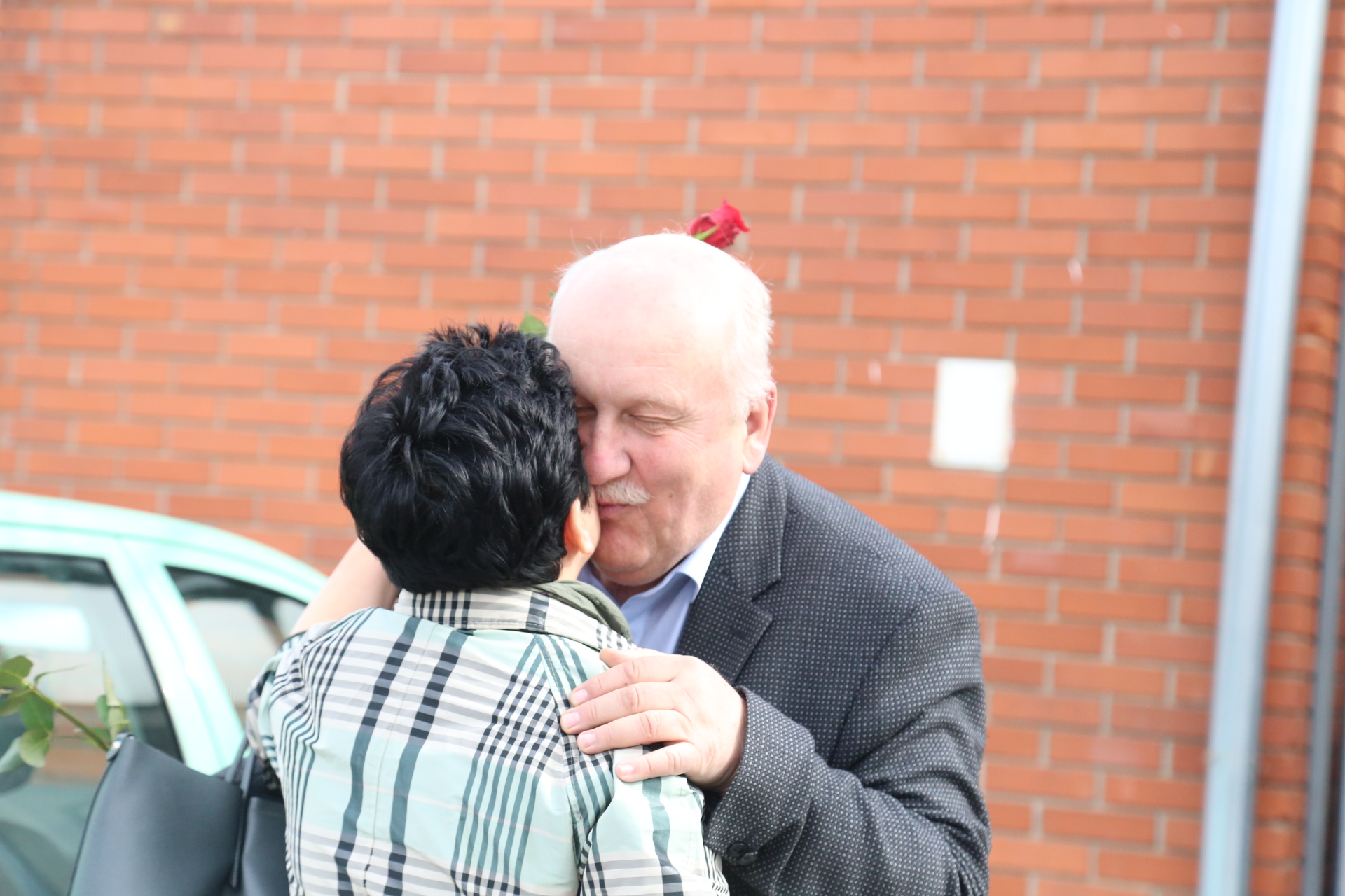 Međimurska policija cvijećem nagrađuje žene u prometu