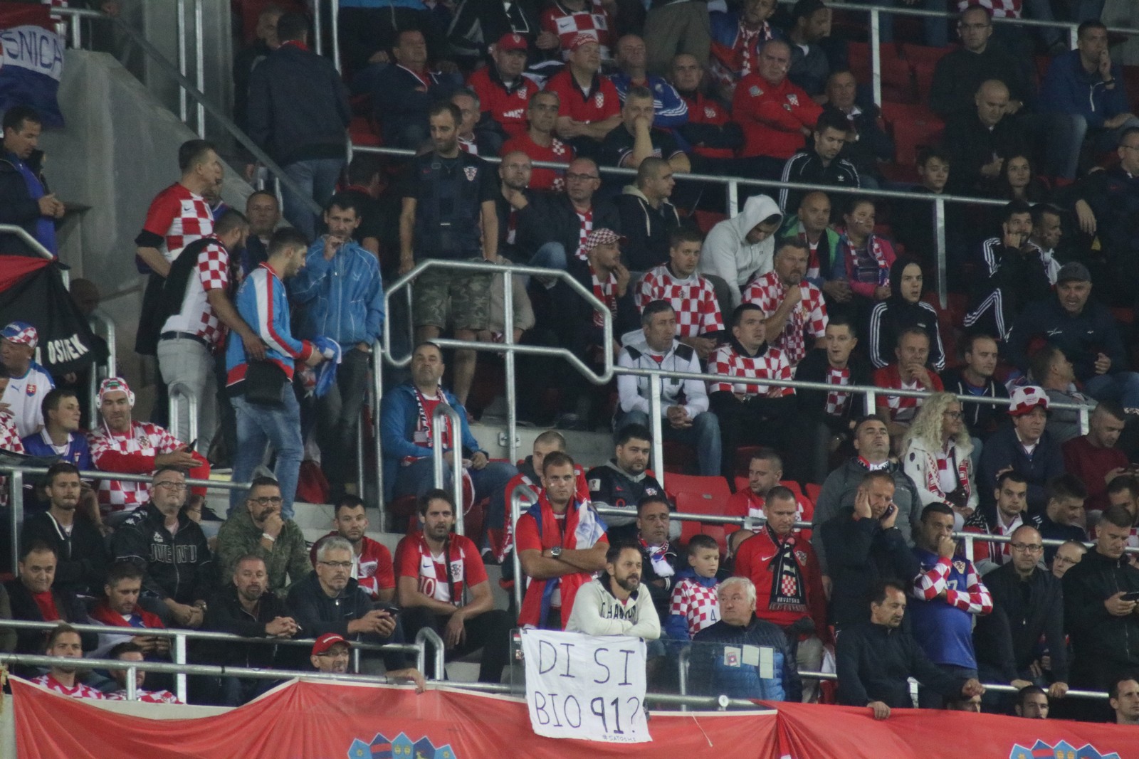 Image 3833589 (auto) Image 3833589 (auto)