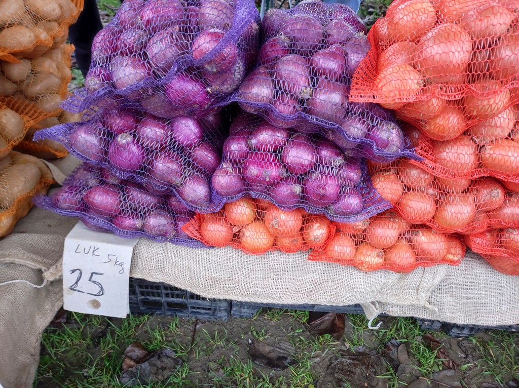 ČAKOVEČKI SAJAM Nema čega nema pa čak i – božićnih žaruljica!