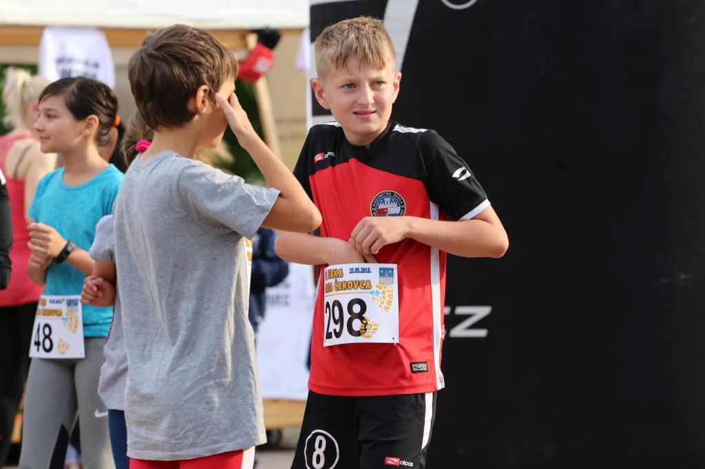 3342727710215114563514429418414