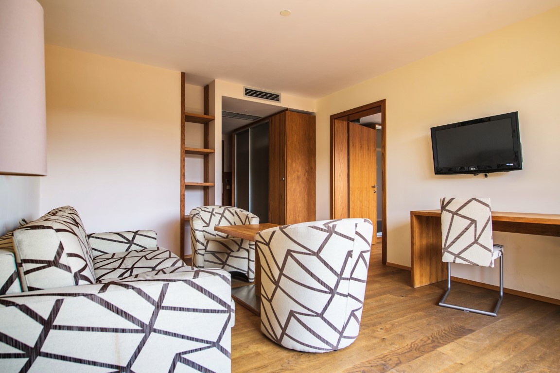 Image 5781917 (auto)