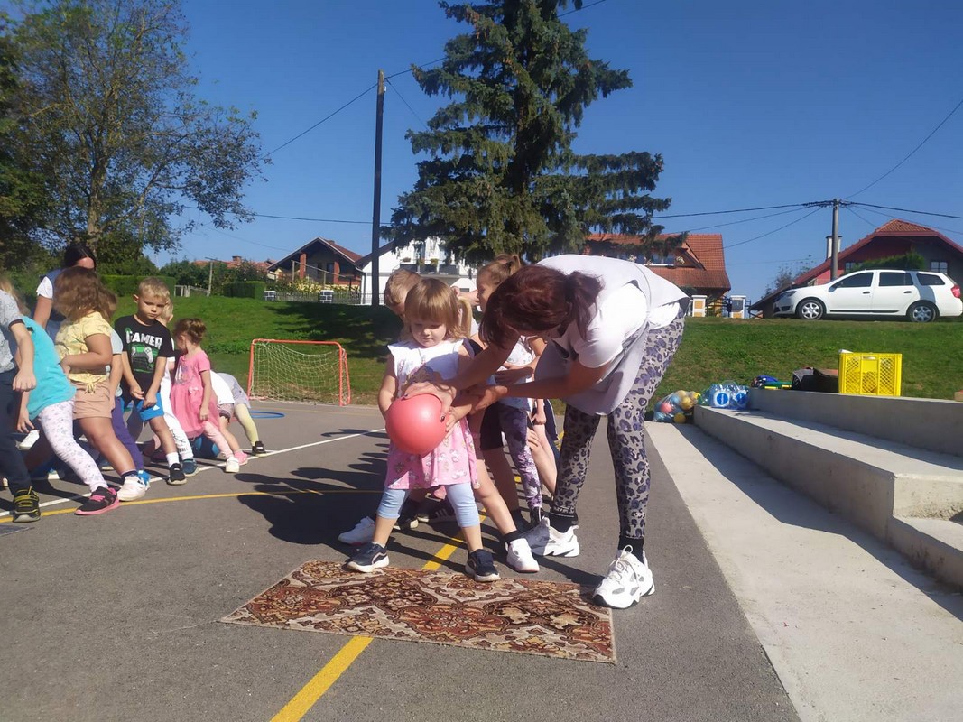 SPORT I DRUŽENJE Mališani iz vrtića ‘Maslačak’ uključili su se u obilježavanje Europskog tjedna sporta