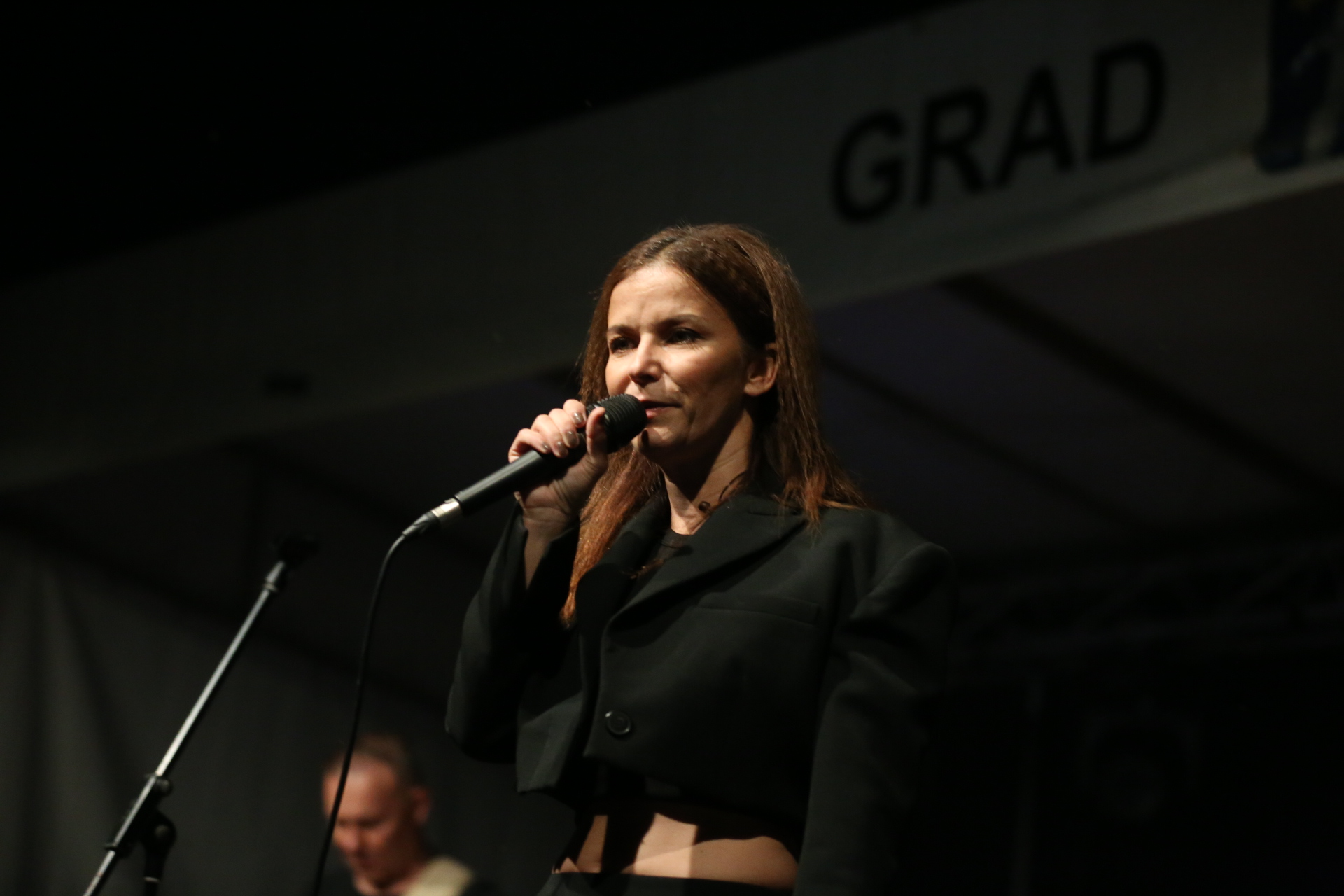 FOTO I VIDEO Vesna Pisarović na Marini Prelog rasplesala mnogobrojne posjetitelje i uveličala prvu večer Festivala balona