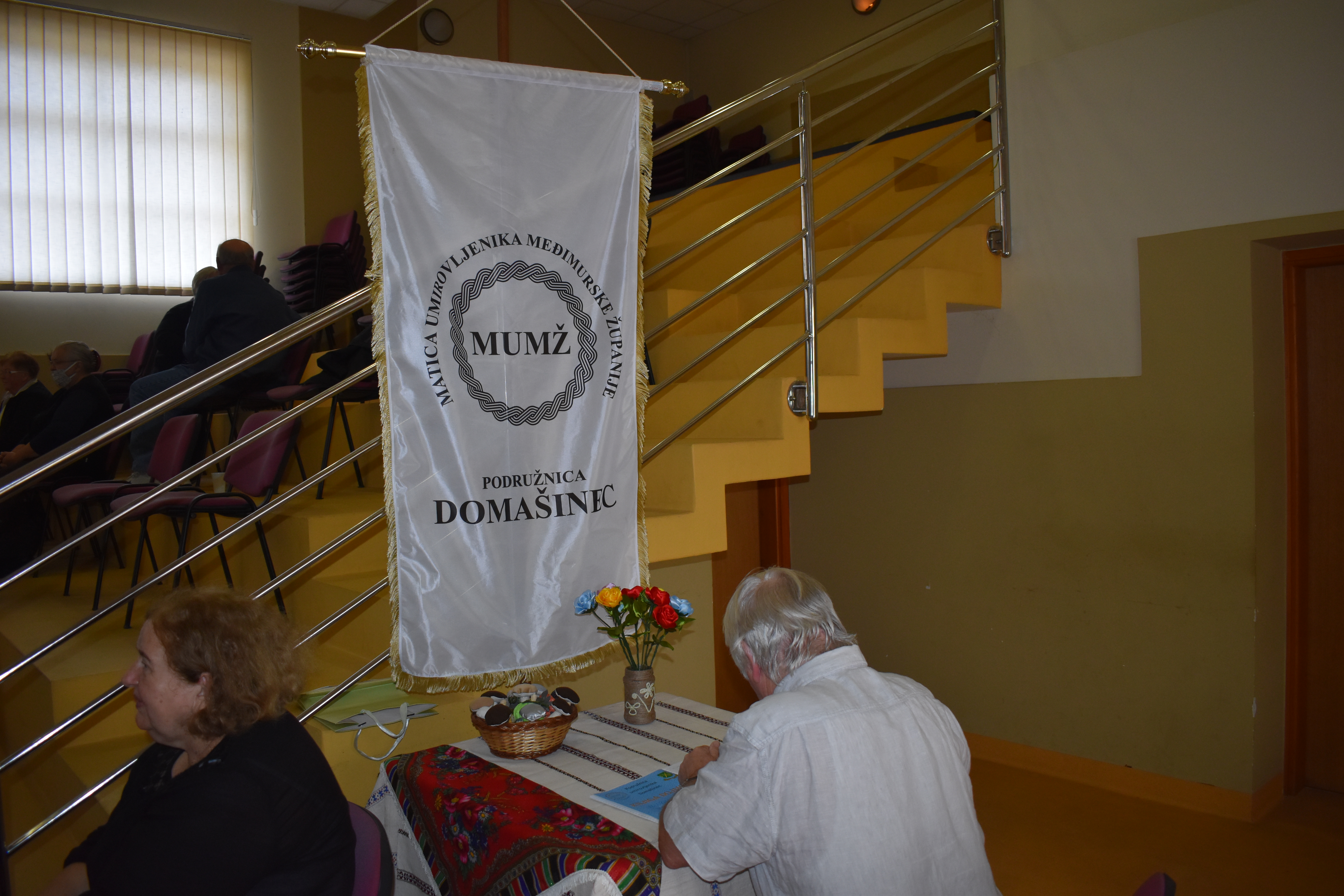 Izložba marama i kravata u Domašincu