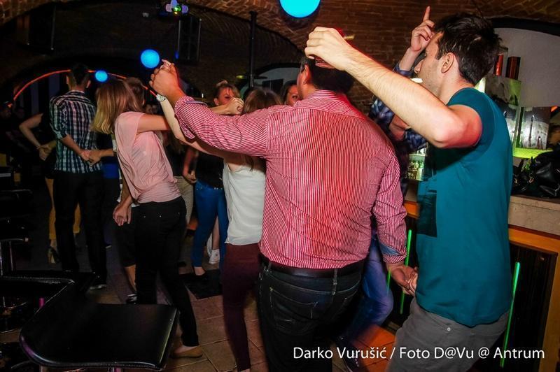 slika00021 Antrum (Petak, 27.6.2014.)