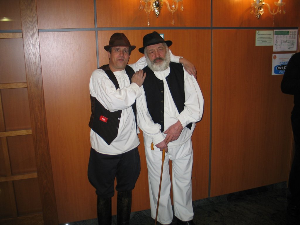 2vecerpoezije043621581