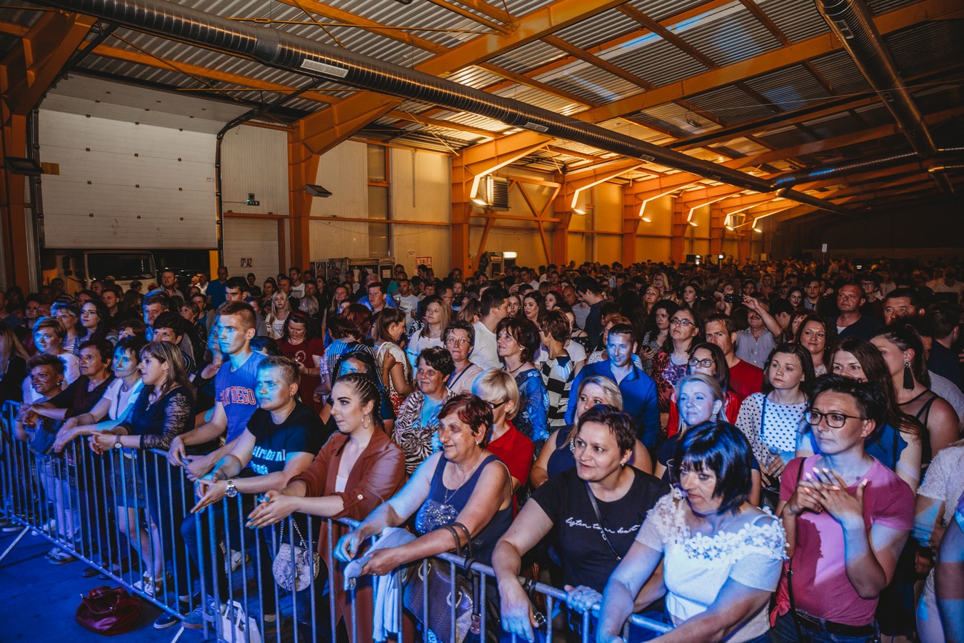 VIDEO I FOTO Neda Ukraden u Nedelišću okupila fanove svih generacija
