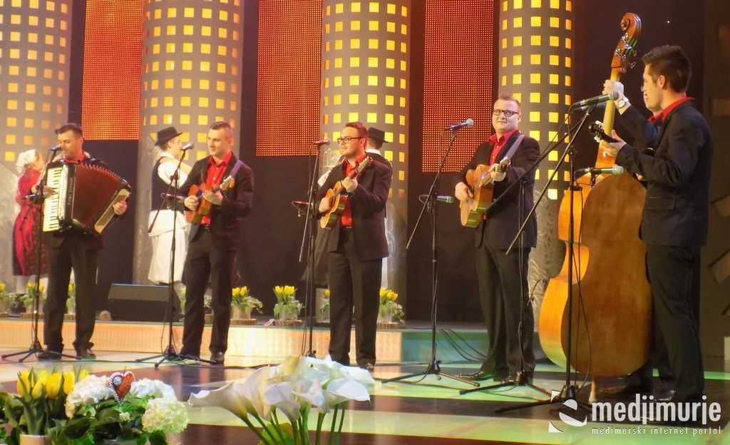 lijepomnasom0020583962