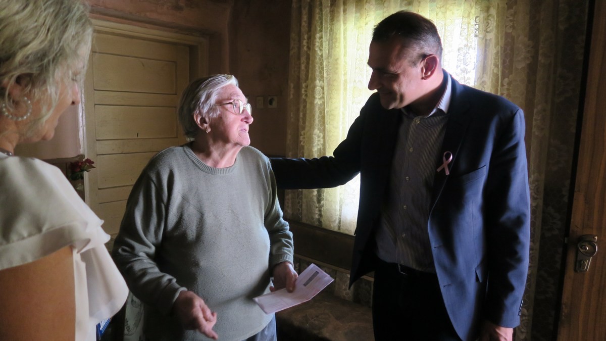 Župan Posavec obišao obišao starije građane povodom Međunarodnog dana starijih osoba