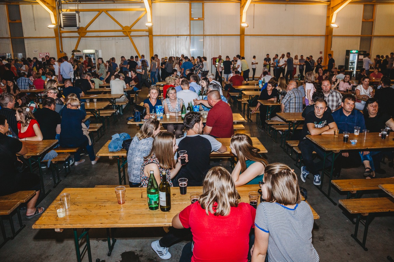 VIDEO I FOTO Neda Ukraden u Nedelišću okupila fanove svih generacija