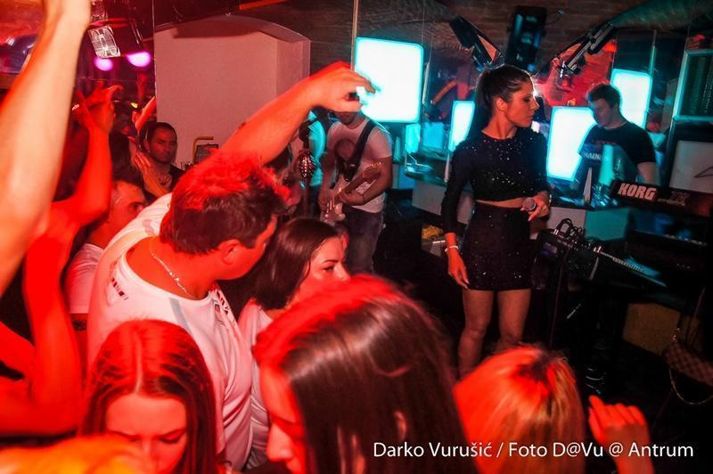 slika00077 Antrum (Subota, 28.6.2014. – Sandra Afrika)