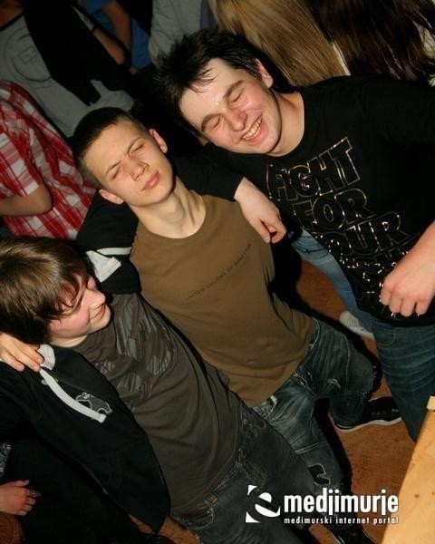 slika0009 Arcus (Subota, 28.4.2012) slika0009 Arcus (Subota, 28.4.2012)