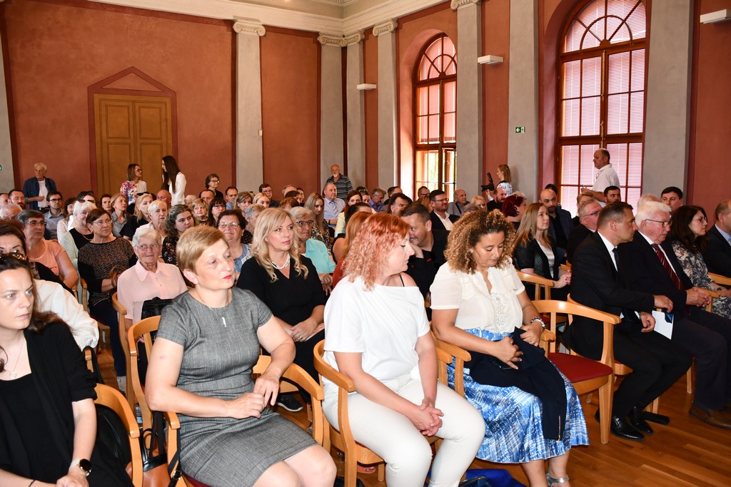 SVEČANA DODJELA Ministrica Nina Obuljen Koržinek uručila UNESCO-ove povelje za međimursku popevku