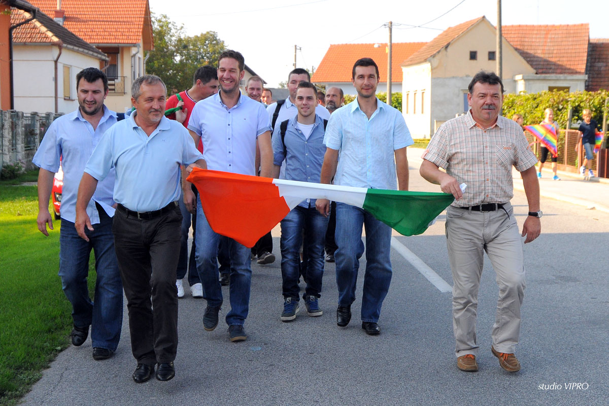 25319828wdsc3403878269