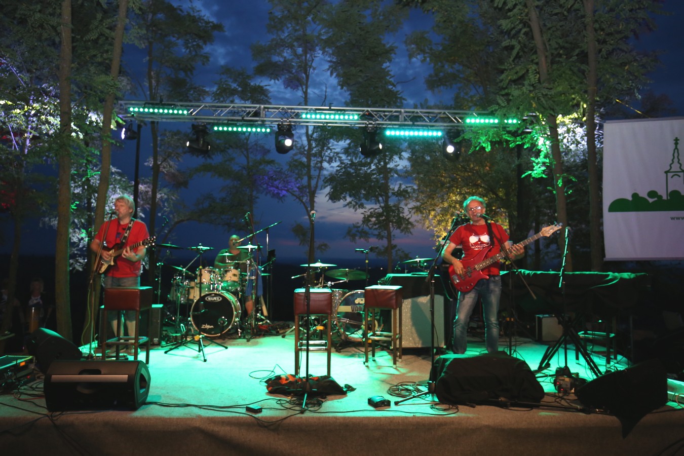 Odličan koncert Vatre u predivnom ambijentu Mađerkinog brega