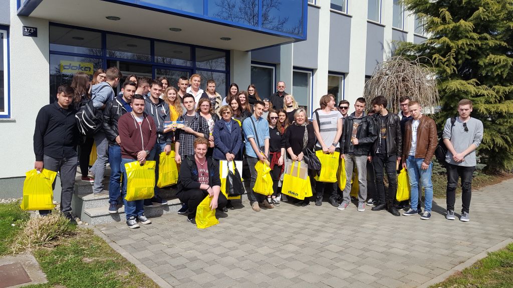 20170324111540119027