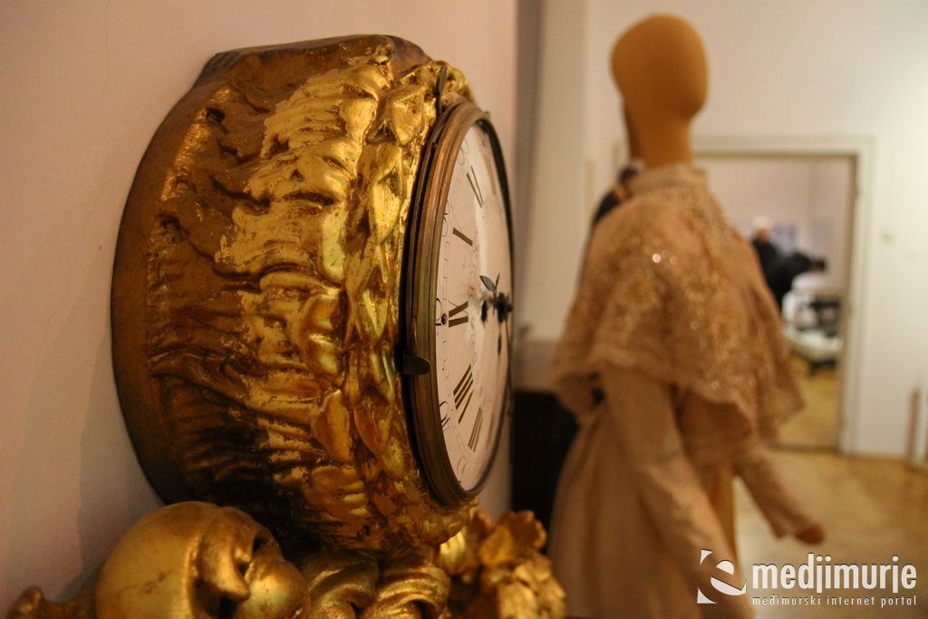 nocmuzejacakovec0103481987