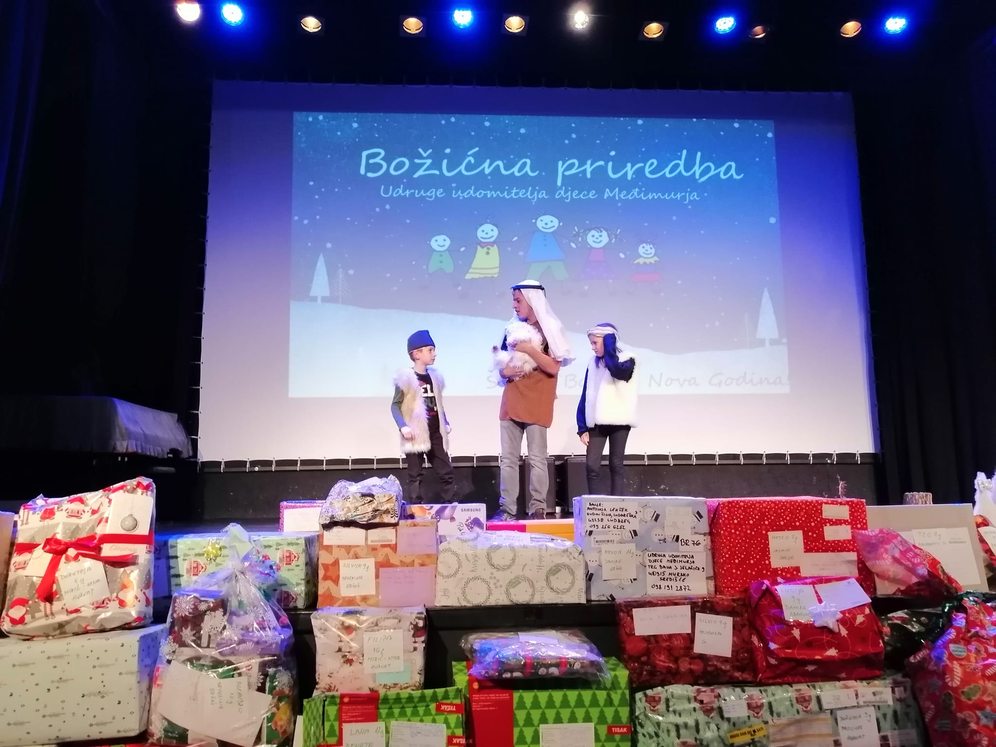 Božićna priredba Udruge udomitelja djece Međimurja u Centru za kulturu ‘Rudar’