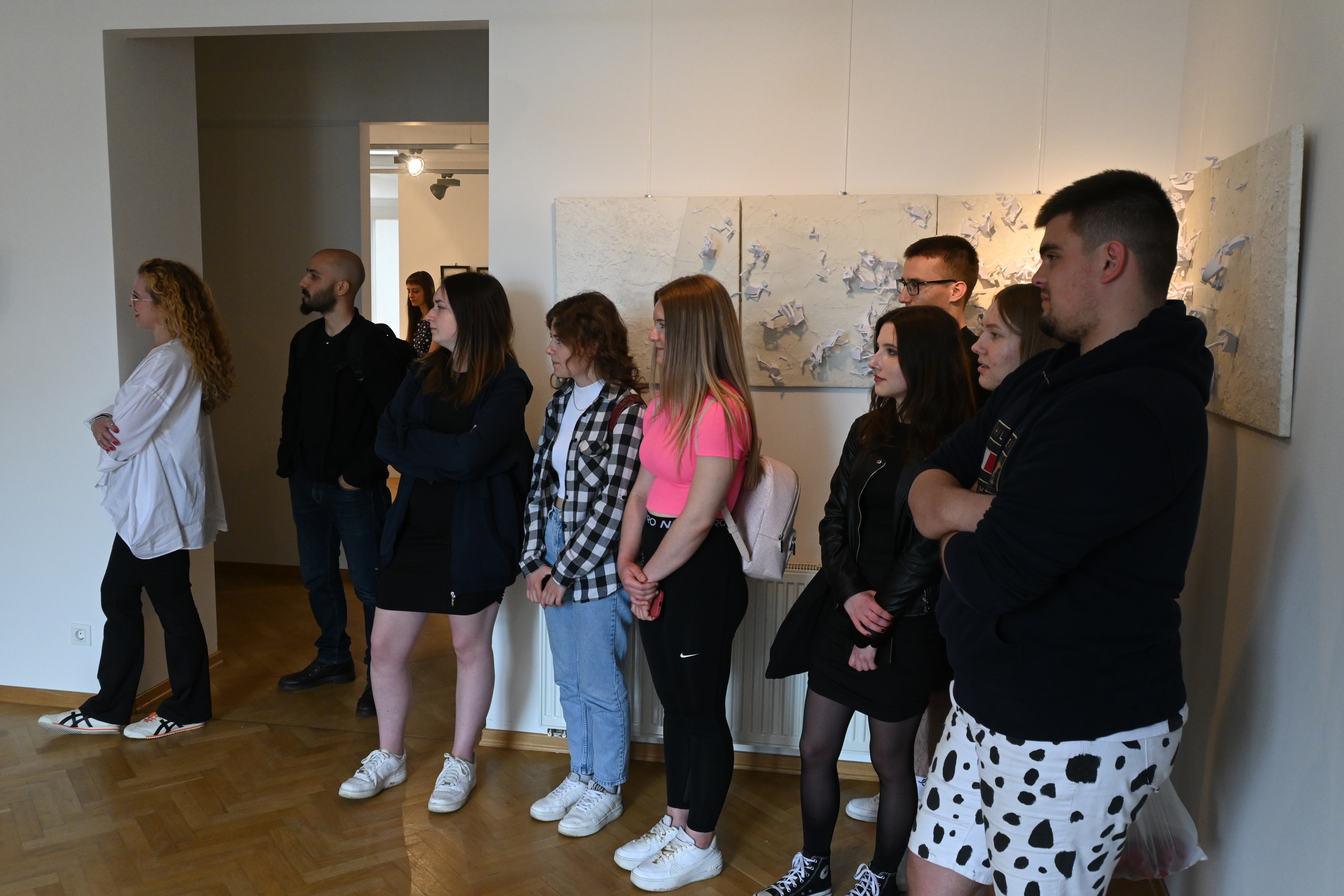 PRELOG Otvorena samostalna izložba ‘Papirnata energija’ akademskog umjetnika Marka Zubaka PRELOG Otvorena samostalna izložba ‘Papirnata energija’ akademskog umjetnika Marka Zubaka