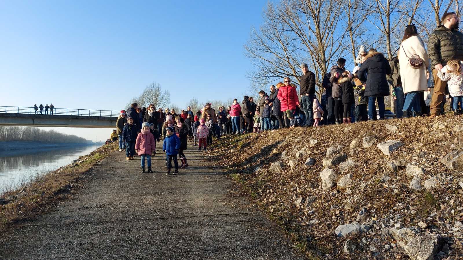 U Donji Vidovec stigli zlatomrazevi u čamcima s čak 300 poklona!