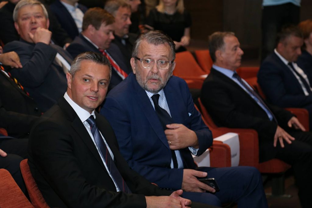 3138777510214901988080176817123