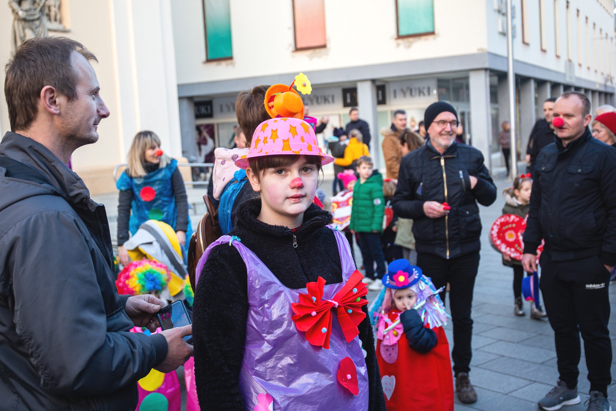 Maskirani mališani Dječjeg vrtića Cipelica mamili poglede u centru Čakovca