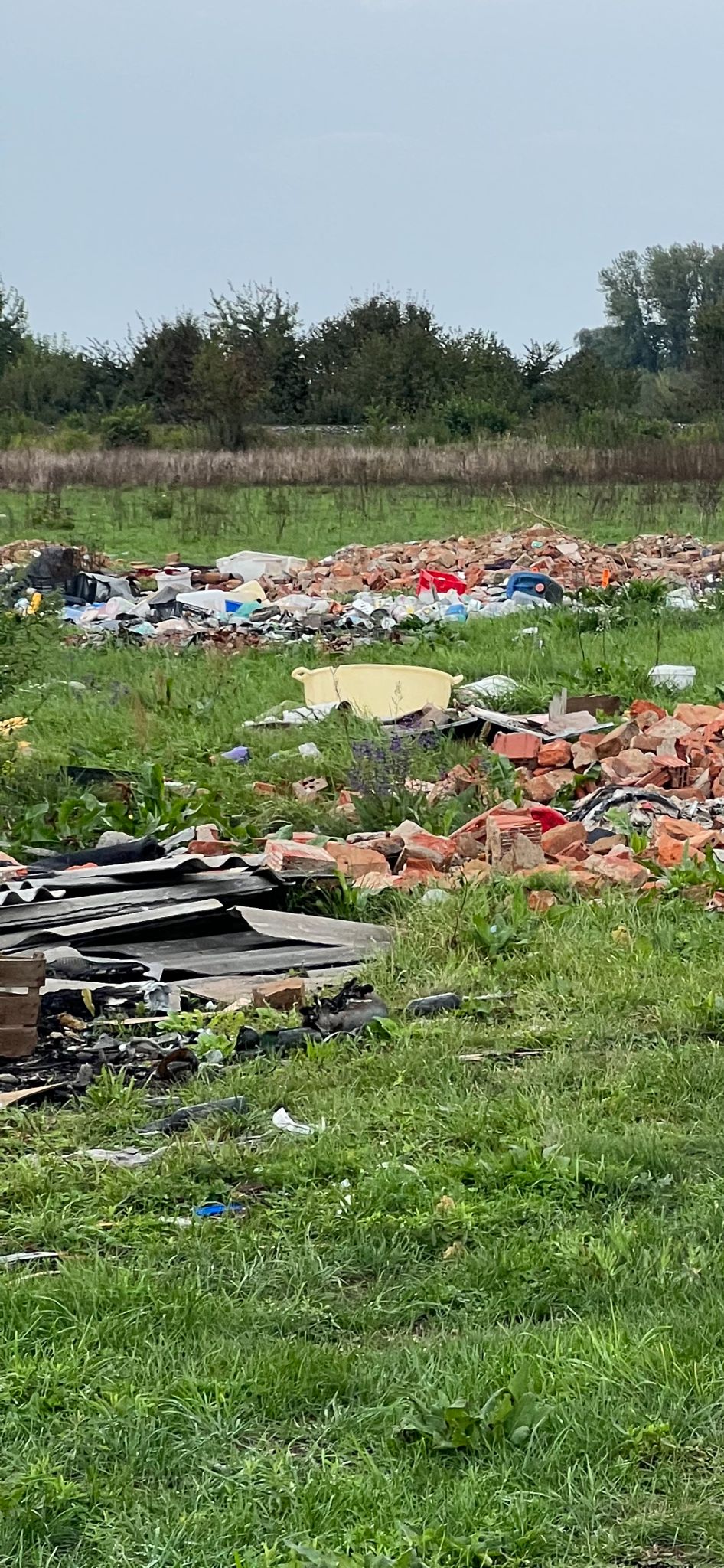 U PRIBISLAVCU NEMA POMAKA Načelnik Ladić apelira na građane da otpad ne odlažu ilegalno! U PRIBISLAVCU NEMA POMAKA Načelnik Ladić apelira na građane da otpad ne odlažu ilegalno!