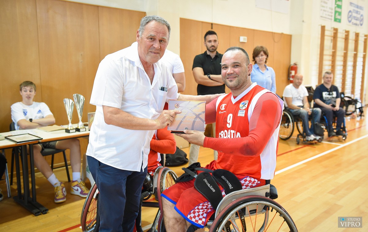 Košarkaši u kolicima