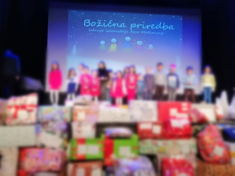 Božićna priredba Udruge udomitelja djece Međimurja u Centru za kulturu ‘Rudar’